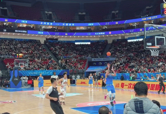 云开官网-北京送四川24连败！周琦4中4砍11+7 麦基首秀12+6+3低开高走秀暴扣|卡迪姆赛|方硕|贝利|陈盈骏|贾维尔-麦基_新浪体育_新浪新闻