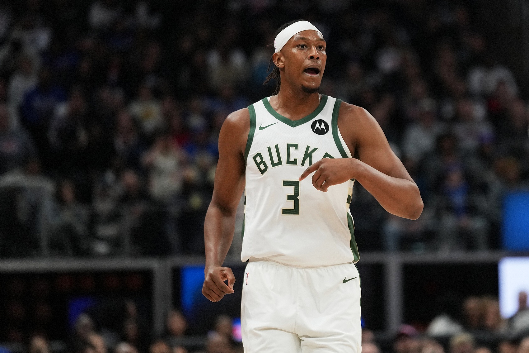 云开官网-表现不俗！特纳半场9投5中&amp;罚球2中2 得到12分6板4帽