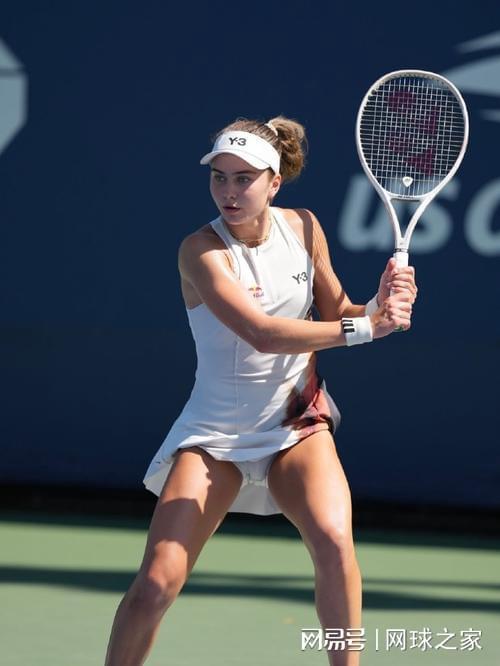 首次以种子身份出战大满贯，一人一飞冲天，一人首轮出局