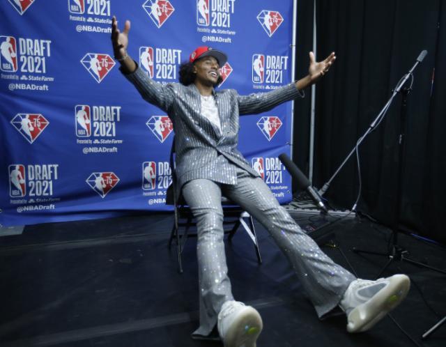 云开体育-新秀签约大获成功 阿迪达斯欲重塑篮球产品线