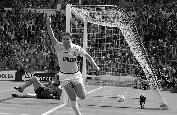 云开官网-40年尘封纪录被他22秒击碎！但凯恩一句话，让所有掌声都安静了！|哈里·凯恩|伯纳乌|皇马|英格兰|圣地亚哥-伯纳乌足球场_新浪体育_新浪新闻