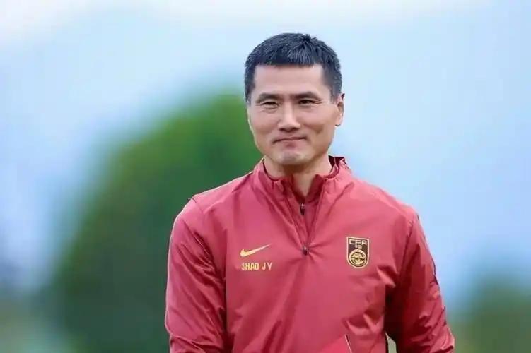 云开官网-国足0-2连夜洗牌!邵佳一承认翻车,3国脚基本出局,11人框架已定