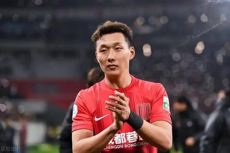 云开官网-国足0-2连夜洗牌！邵佳一承认翻车，3国脚基本出局，11人框架已定